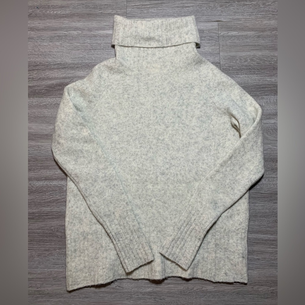 ARITZIA COMMUNITY Plutarch Wool Yak Grey Cowl Neck Sweater Size XXS
